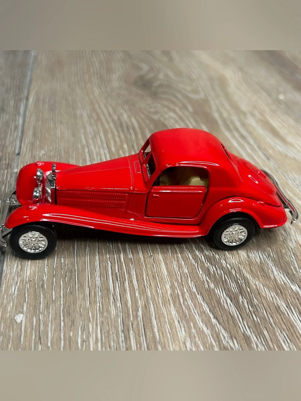 Vintage Red 1930s Roadster Diecast Model Car 1:38 Scale SS 4718 Collectible⁠